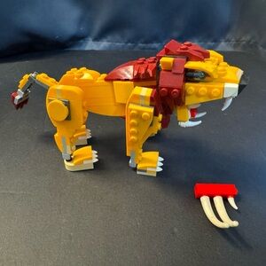 Lego 3 in 1 Wild Lion Building Set